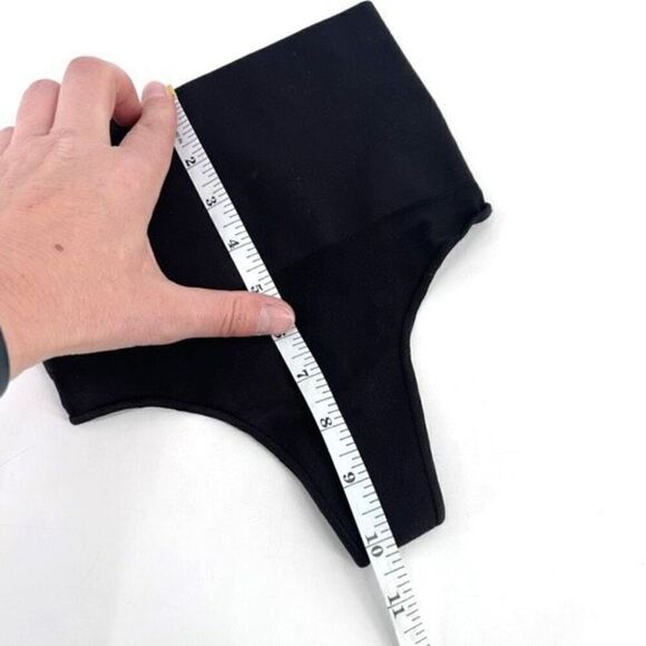 NWT Skims Seamless Core Control Thong & Scoop Neck Bralette Onyx Small Medium - Picture 5 of 11